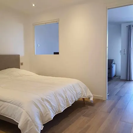 Charment A Golfe Juan *