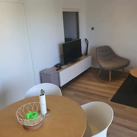 Charment A Golfe Juan Apartment